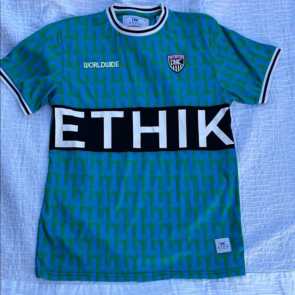 Ethik‎ jersey futbol soccer club men’s  large Green and Black Graphic T-Shirt
